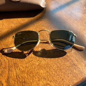 Brand new, never worn Ray-Ban Elon sunglasses
